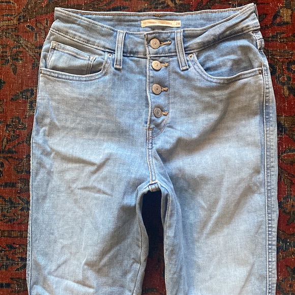 Levi’s high rise skinny jeans - Picture 2 of 16